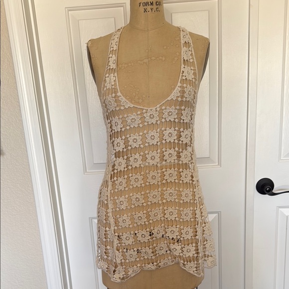 New Look Tops - Crochet Floral Lace Tank Top in Cream